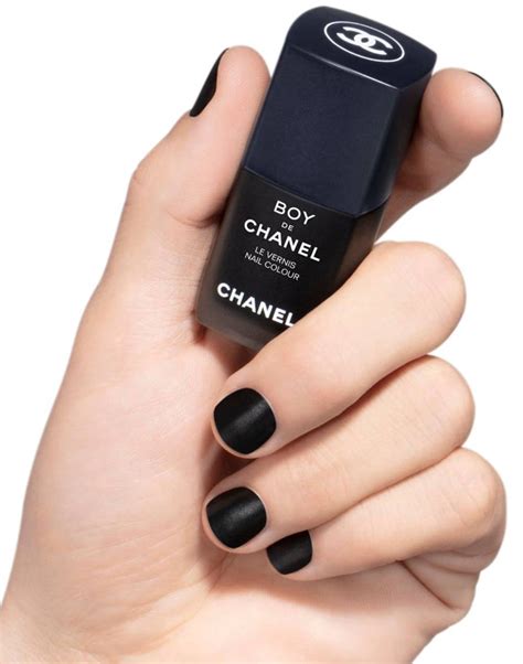 smalto nero chanel